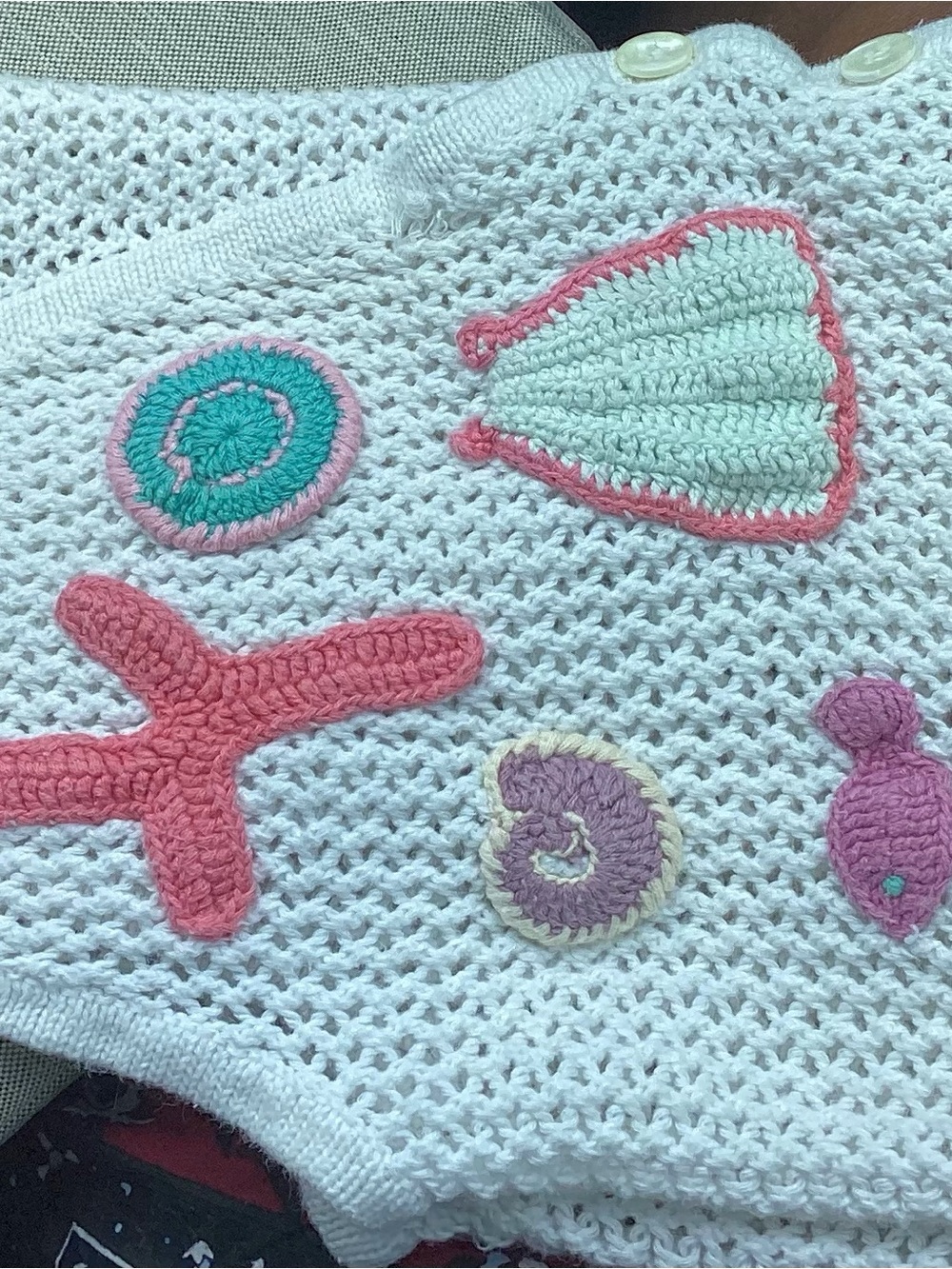Robert Scott Cream Crochet Shell&Starfish Grandmacore Vest some imperfections - Picture 4 of 7